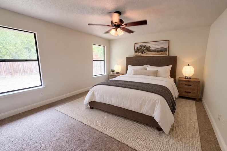 Photo 4 of 14 of 16207 Parkway Dr, Pflugerville, TX