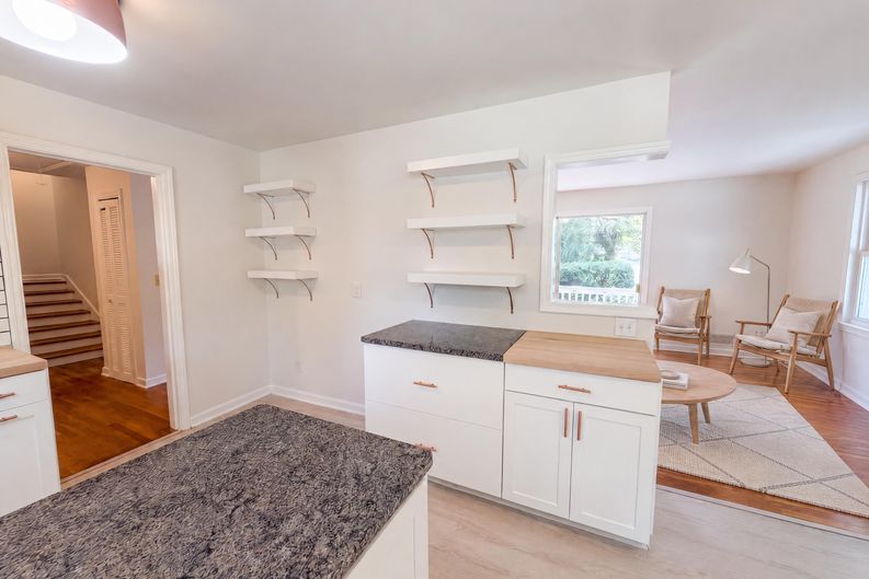 Photo 9 of 25 of 3022 Lindenwood Dr, Columbia, SC