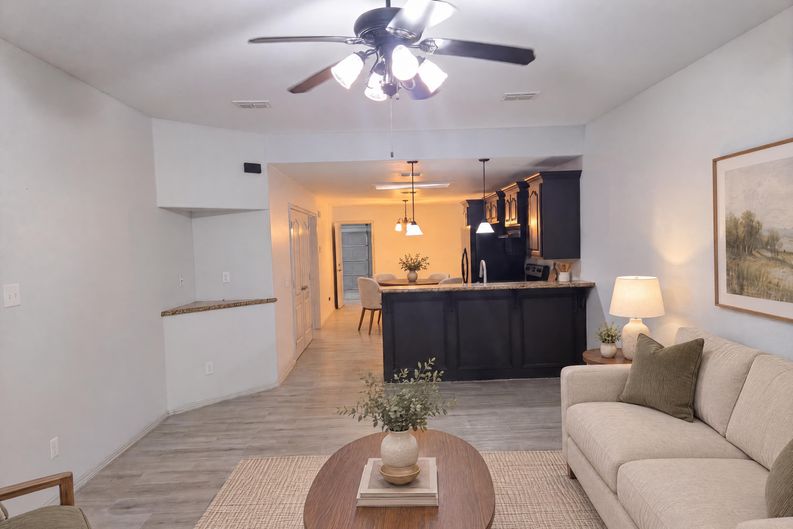 Photo 3 of 26 of 2116 S 6th St, McAllen, TX