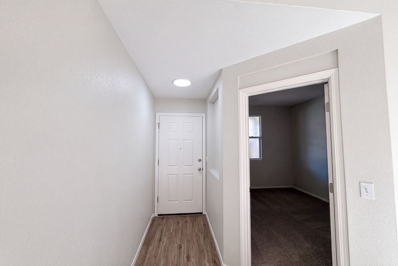 Photo 31 of 45 of 1570 Arcola Ave, Sacramento, CA