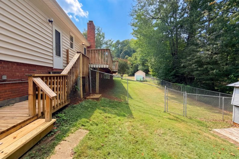 Photo 16 of 17 of 2500 Jacobs Rd, Gastonia, NC