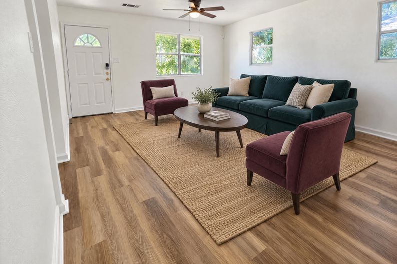 Photo 8 of 21 of 324 W Avenue C, Belton, TX