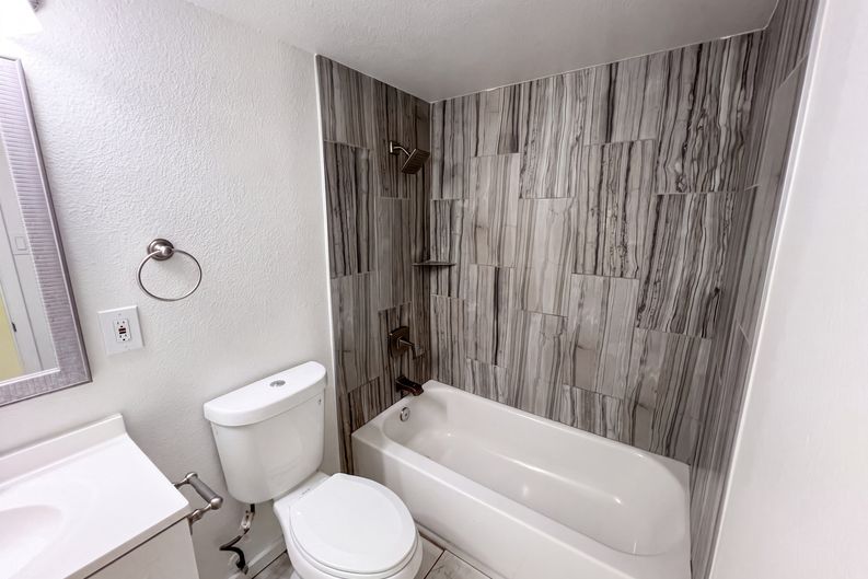 Photo 12 of 20 of 14838 N 33rd Dr, Phoenix, AZ