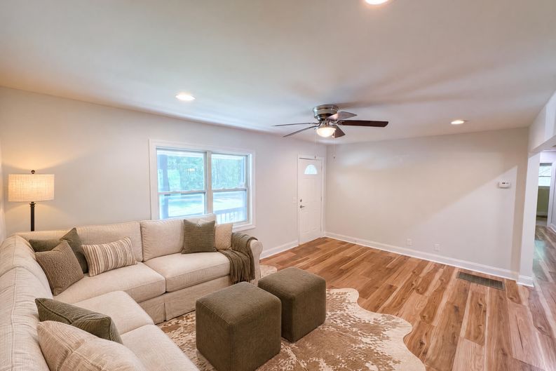 Photo 9 of 27 of 4141 E Fairview Rd SW, Stockbridge, GA