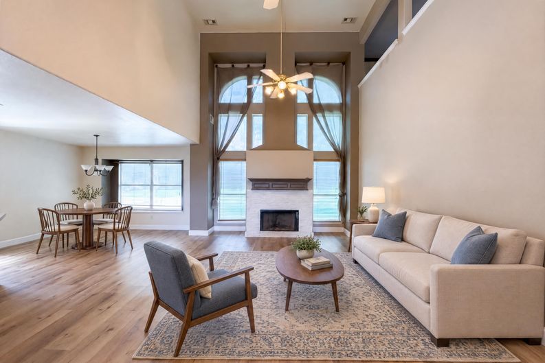 Photo 3 of 27 of 106 Forestview Rd, Hickory Creek, TX