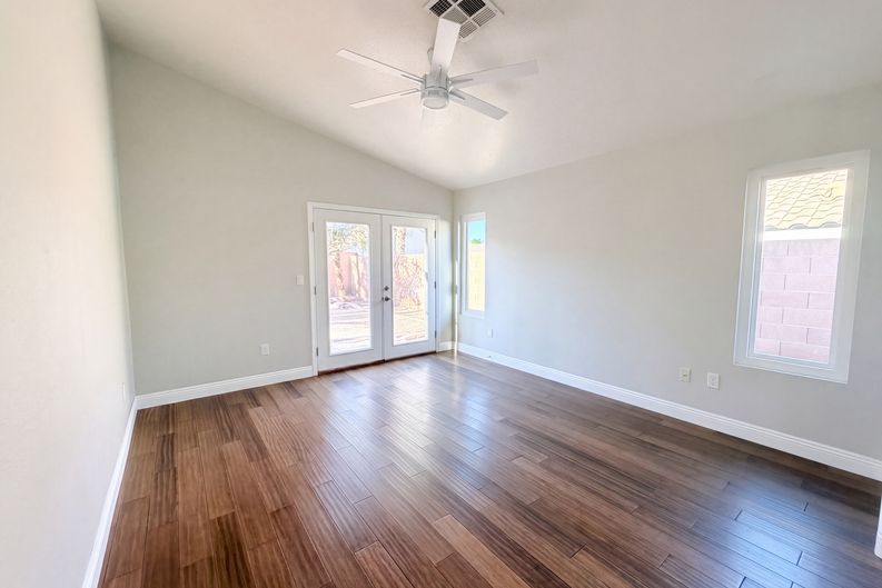 Photo 10 of 39 of 8032 Tailwind Ave, Las Vegas, NV
