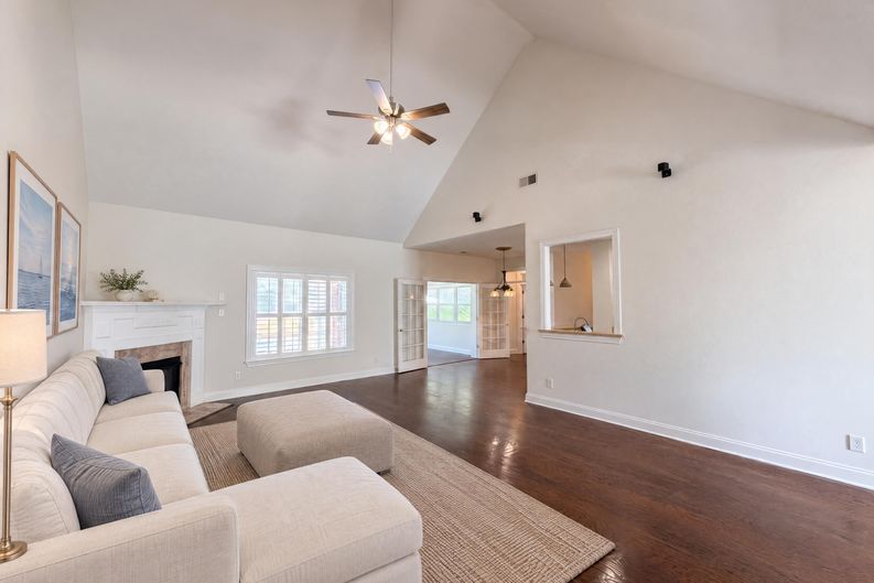 Photo 9 of 28 of 313 Glen Eagles Dr, Summerville, SC