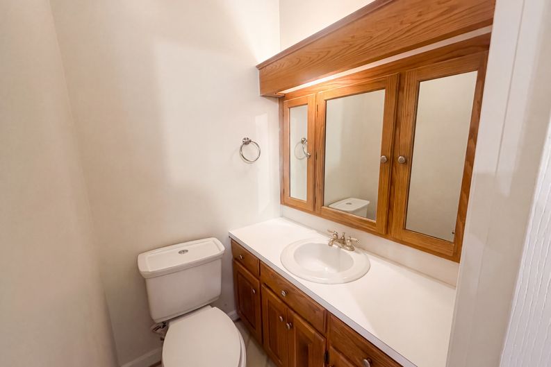 Photo 12 of 16 of 608 E Morehead St, Reidsville, NC