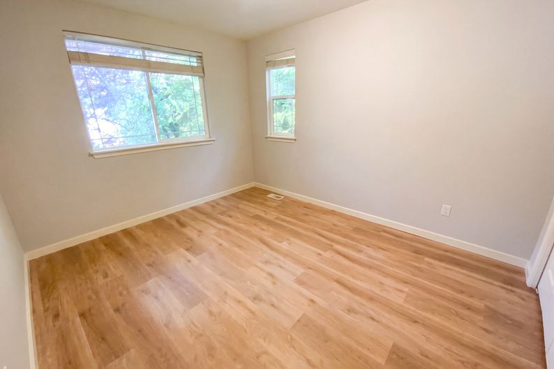 Photo 9 of 22 of 10769 221st Ln NE, Redmond, WA