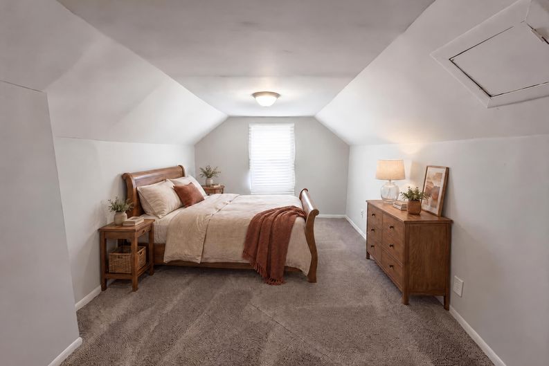 Photo 8 of 19 of 26311 Hopkins St, Inkster, MI