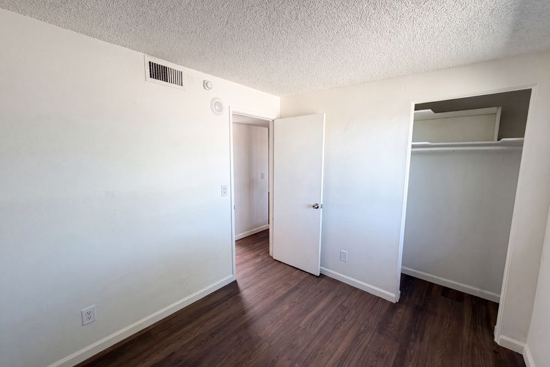 Photo 10 of 21 of 4002 S Lazy Palm Dr, Tucson, AZ