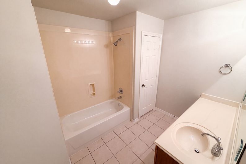 Photo 19 of 25 of 1028 Rio Grande St, League City, TX