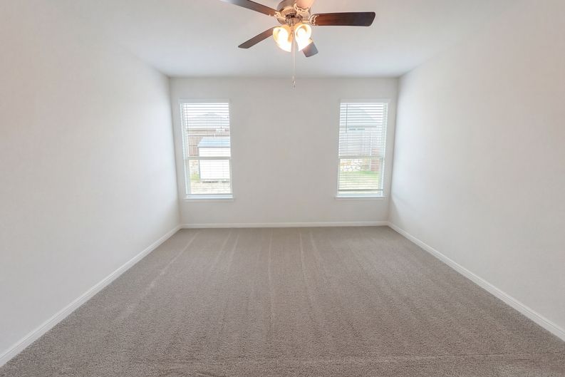 Photo 10 of 16 of 2520 Allview Ln, Red Oak, TX