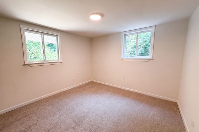 Photo 5 of 14 of 9306 Wilson Blvd, Columbia, SC