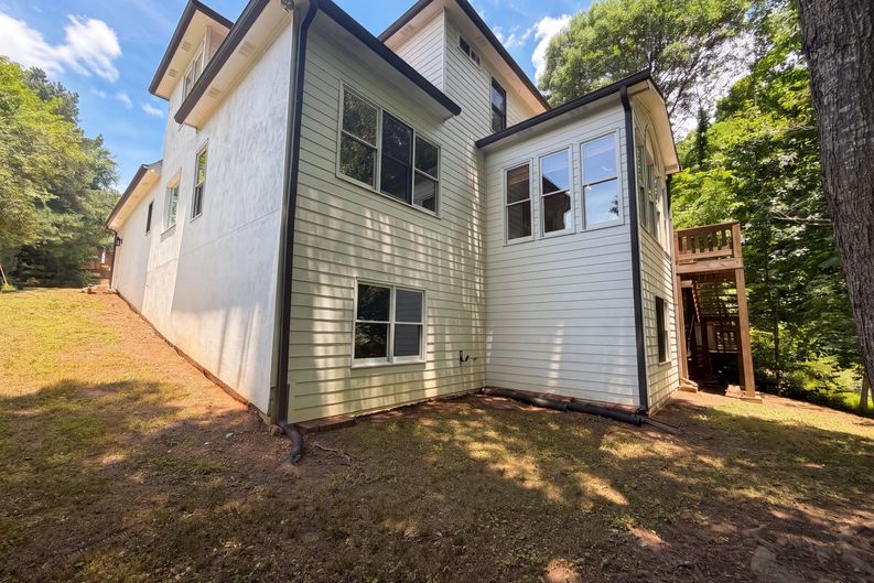 Photo 5 of 34 of 2299 Camden Dr SW, Marietta, GA