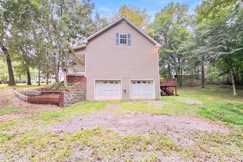 Photo 20 of 24 of 608 Beechtree Ct, Burns, TN