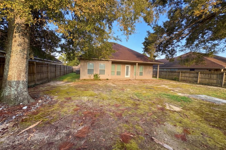 Photo 5 of 17 of 42318 Broadwalk Ave, Hammond, LA