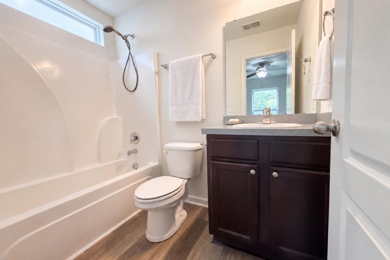 Photo 12 of 14 of 168 Brittondale Rd, Summerville, SC