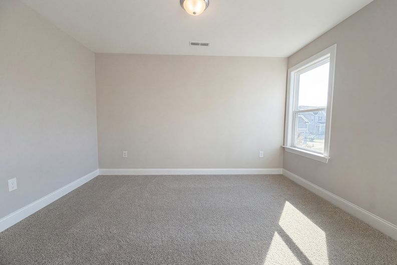 Photo 16 of 20 of 5016 Watercrest Trl, Belmont, NC