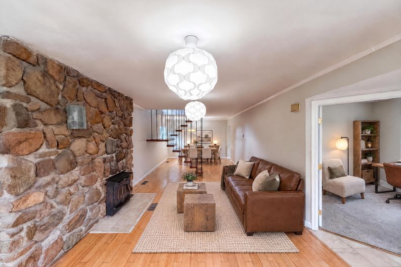 Photo 4 of 21 of 7405 Flower Ave, Takoma Park, MD