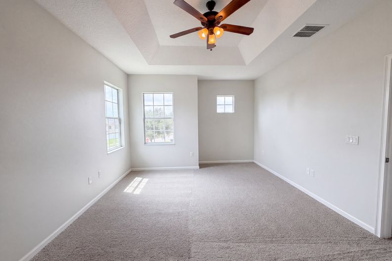 Photo 4 of 40 of 881 Haring Ln, Mount Dora, FL