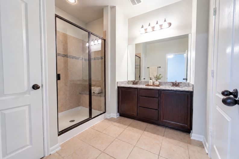 Photo 9 of 23 of 26339 Riley Glen Dr, Richmond, TX
