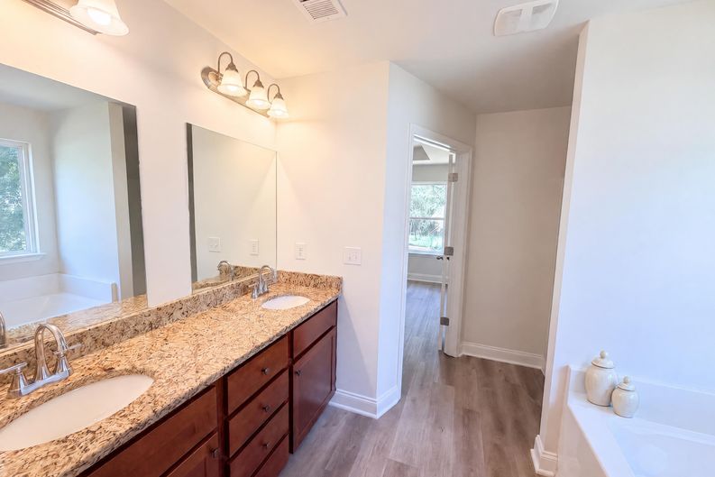 Photo 10 of 20 of 249 Clearwater Dr, Monroe, GA