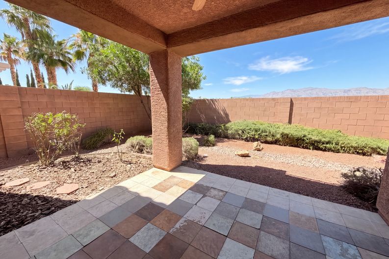 Photo 7 of 27 of 4220 Iris Pearl Ave, North Las Vegas, NV