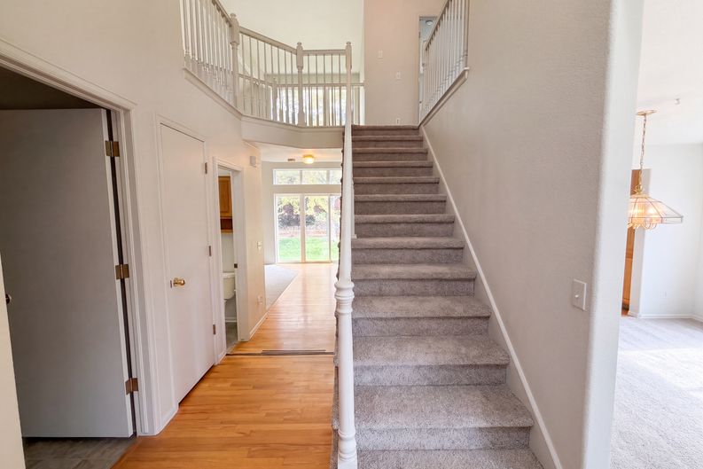 Photo 7 of 40 of 821 Sage Sparrow Cir, Highlands Ranch, CO