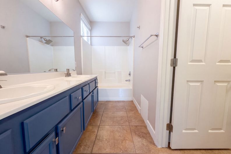 Photo 14 of 21 of 239 Ventana Heights St, Henderson, NV