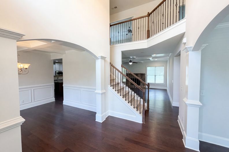 Photo 7 of 51 of 1481 Azalea Brook Dr, Lawrenceville, GA