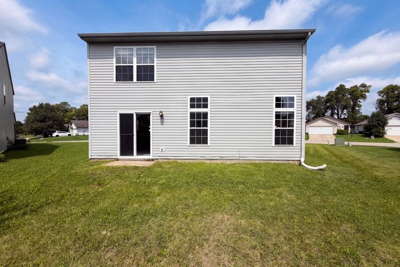 Photo 5 of 35 of 11307 Narrowleaf Dr, Indianapolis, IN