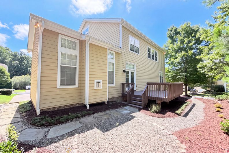 Photo 5 of 28 of 9928 Daufuskie Dr, Charlotte, NC