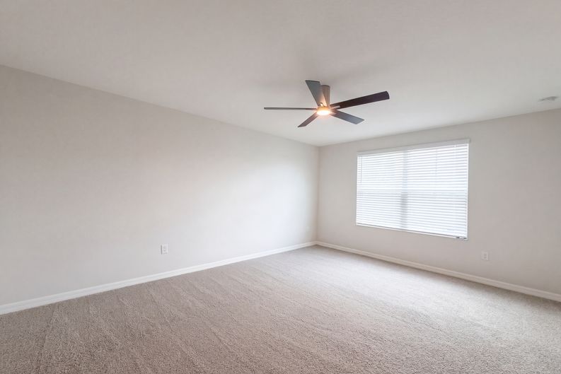 Photo 33 of 42 of 10448 Carloway Hills Dr, Wimauma, FL