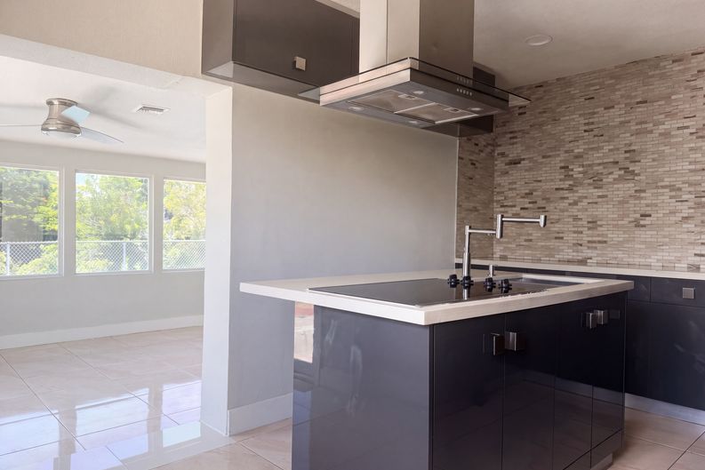 Photo 7 of 22 of 6200 SW 109th Ave, Miami, FL