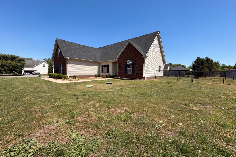 Photo 22 of 24 of 425 Long Creek Dr, Christiana, TN