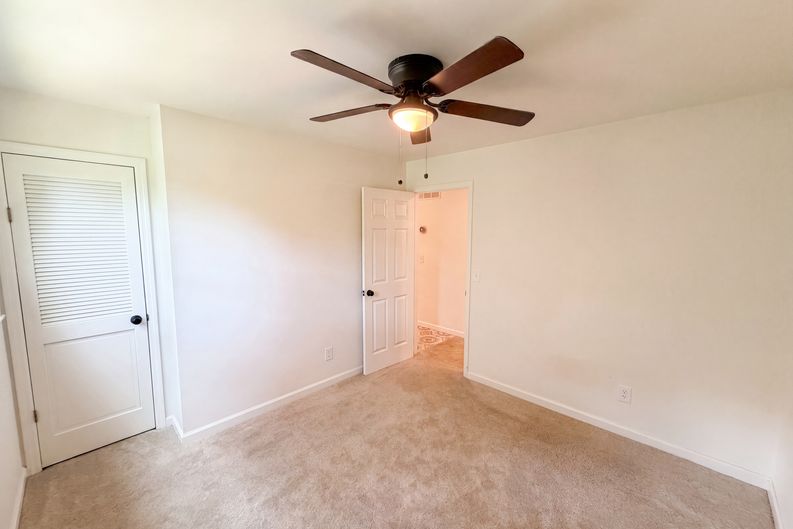 Photo 12 of 21 of 509 Spring Park Dr, Canton, GA
