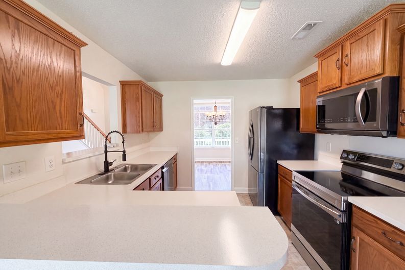 Photo 9 of 20 of 9244 Simonton Dr, Charlotte, NC