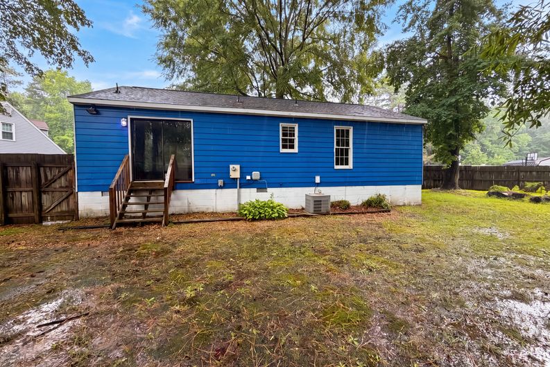 Photo 5 of 16 of 2700 Tipton St, South Chesterfield, VA