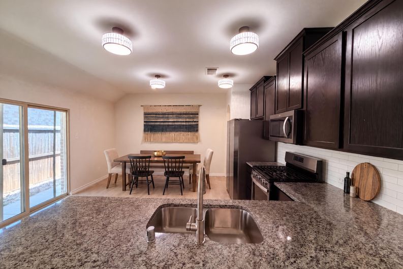 Photo 3 of 16 of 5558 Yarborough Dr, Forney, TX