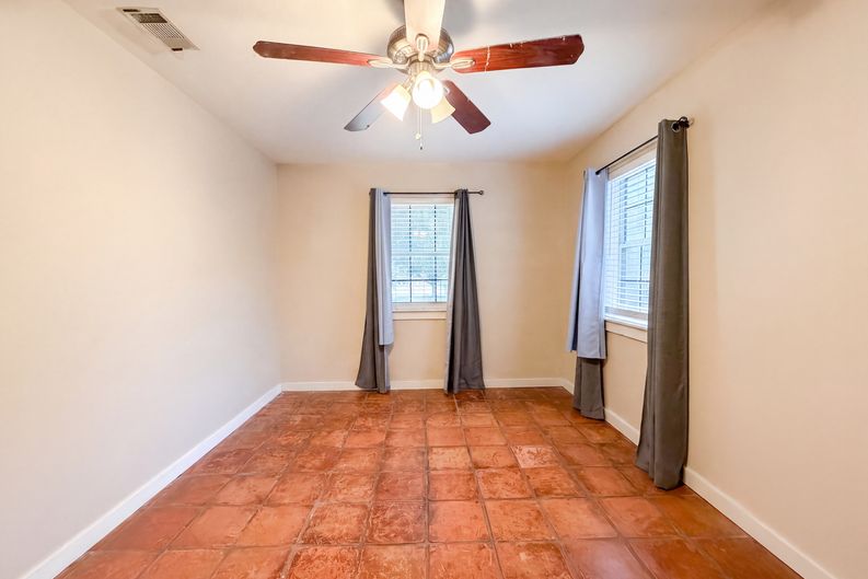 Photo 10 of 20 of 2603 Pecan Valley Dr, Granbury, TX