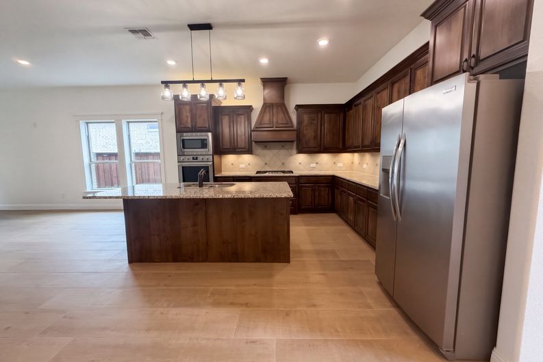 Photo 6 of 15 of 7913 Caddo Cv, McKinney, TX