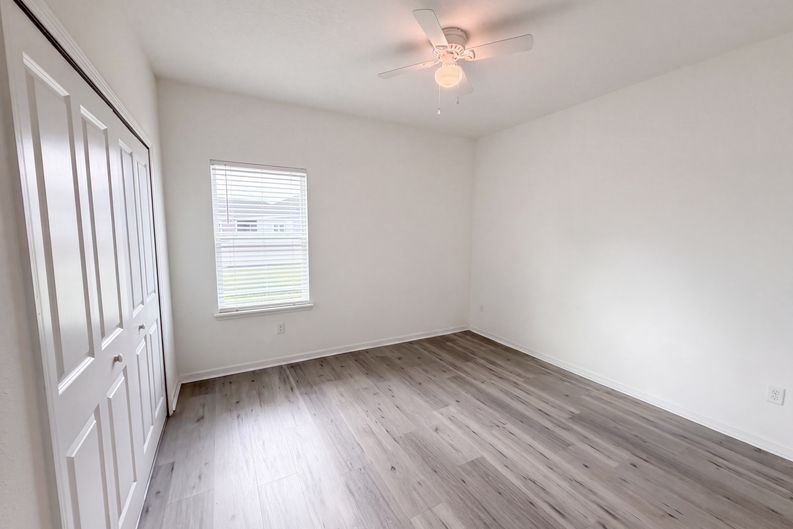 Photo 10 of 22 of 7233 Calamint Ave, Jacksonville, FL
