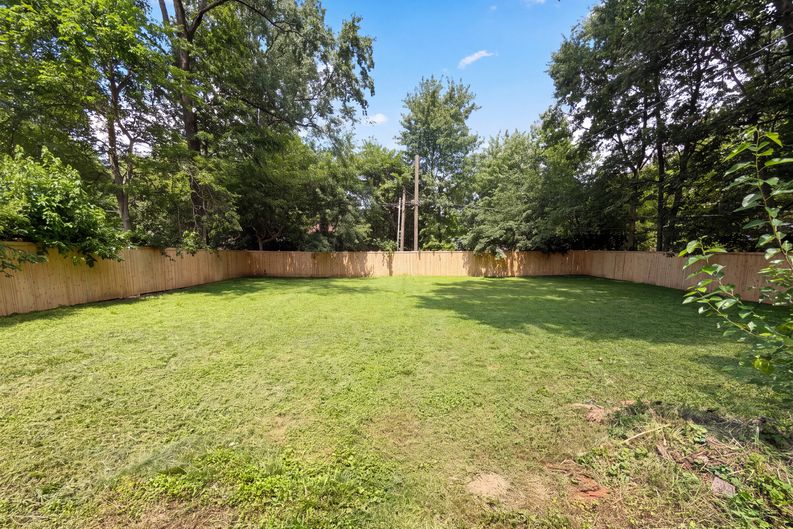 Photo 18 of 19 of 2308 E 69th St, Indianapolis, IN