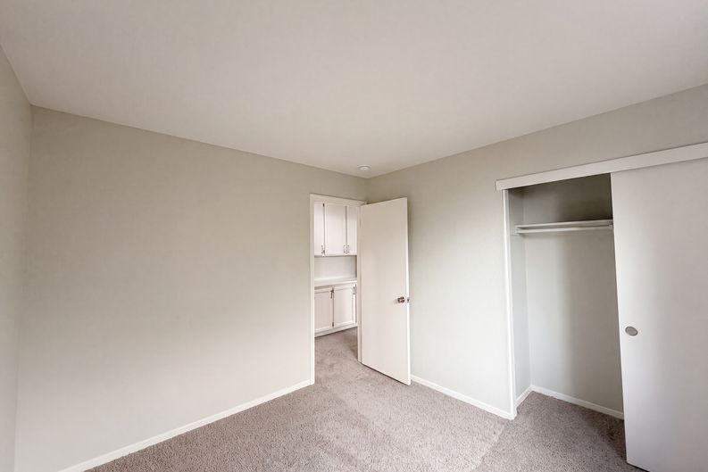 Photo 22 of 45 of 1570 Arcola Ave, Sacramento, CA