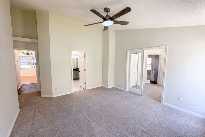 Photo 13 of 34 of 701 Magnolia Creek Cir, Orlando, FL