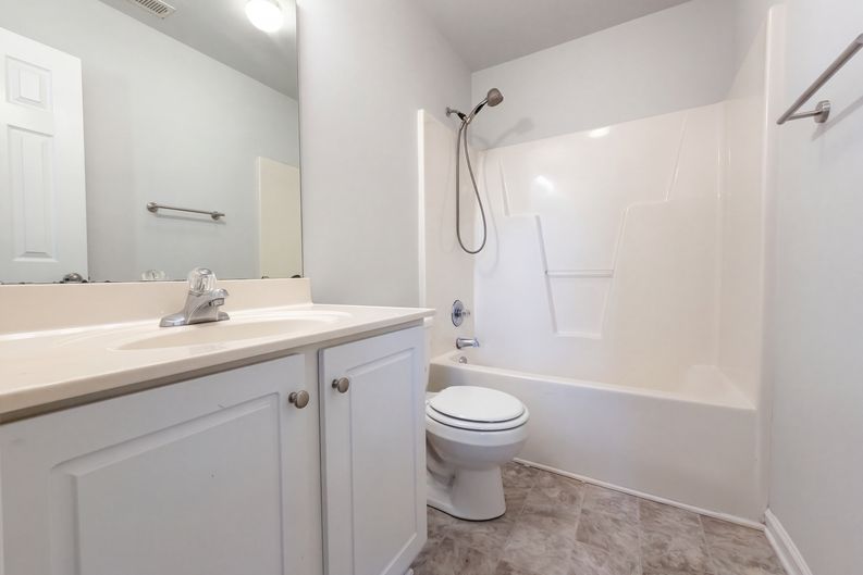 Photo 6 of 16 of 161 Bennington Dr, Raeford, NC