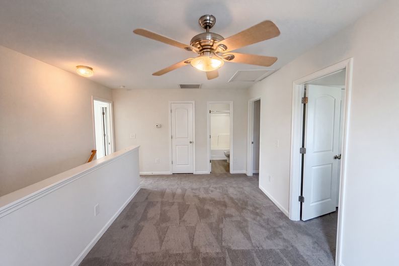 Photo 10 of 20 of 4824 Yellow Locust Dr, Browns Summit, NC
