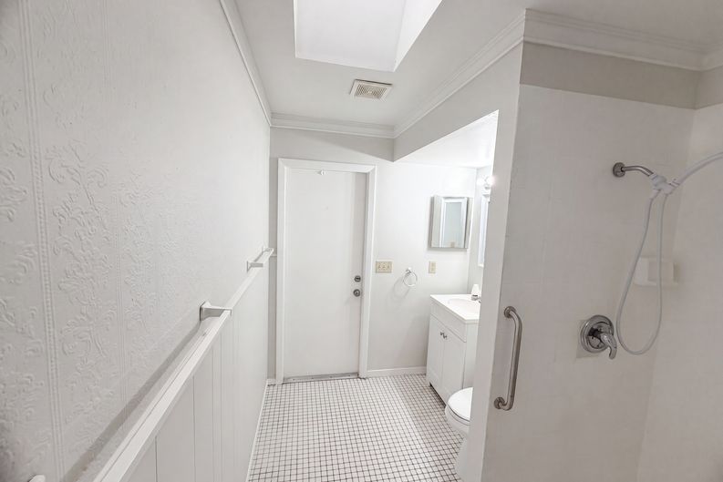 Photo 14 of 38 of 2305 SW Fern Cir, Port Saint Lucie, FL