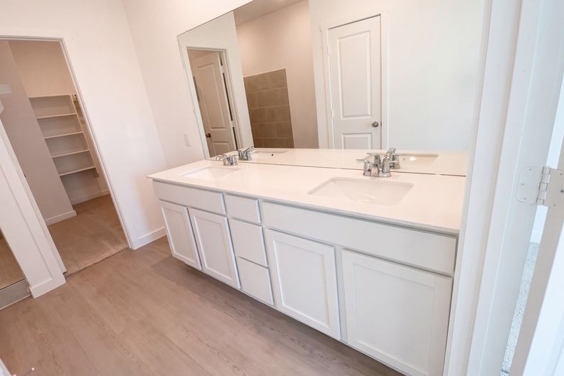 Photo 16 of 36 of 14824 Berkshire Way, San Antonio, TX